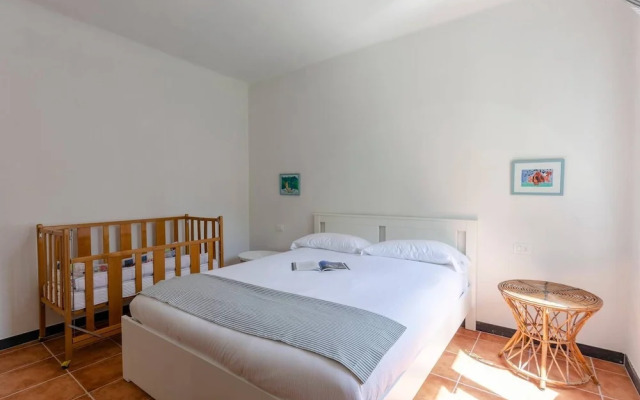 JOIVY Pretty House in Vernazza Yard Apartment