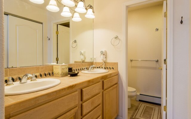 Villas 1450 - 3 Br Condo