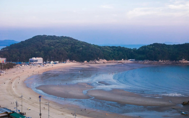 The Weekand Resort