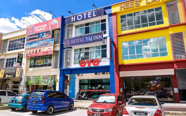 OYO 90282 Hotel Taj (seksyen 7)