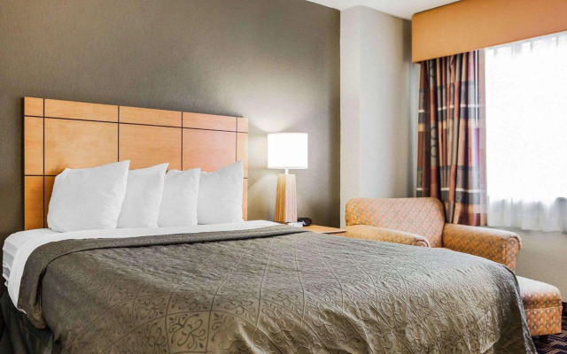 Quality Inn & Suites Des Moines Airport