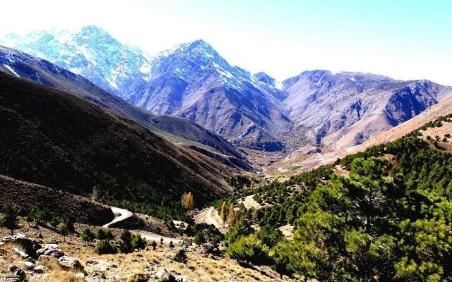 Auberge Armed Toubkal Trek Hostel