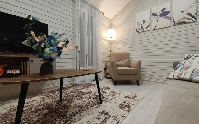 Sreda Green Lounge (Barnhouse 394)
