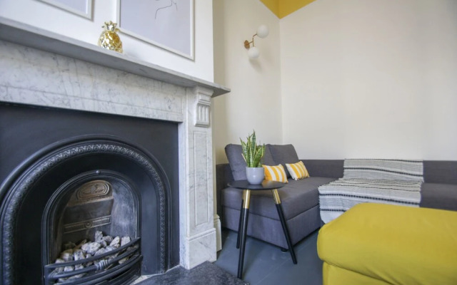 Brighton Lanes Townhouse Central by Brighton Holiday Lets