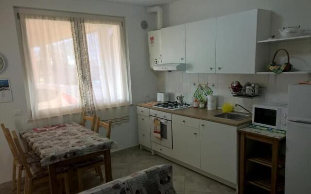 CASCINA LEGNAGO - bilocale a 6 chilometri da SALO'