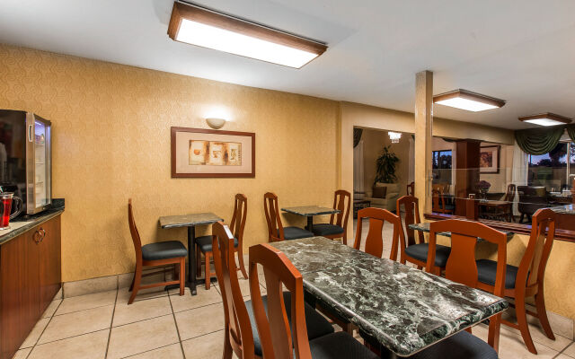 Quality Inn Near China Lake Naval Station