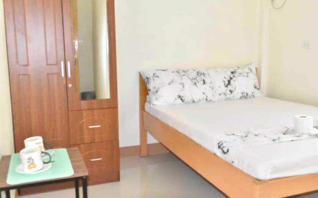 Charlina Rooms for Rent