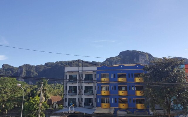 Chatchada House