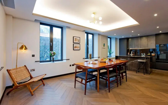 3-bed Deluxe Apt 205