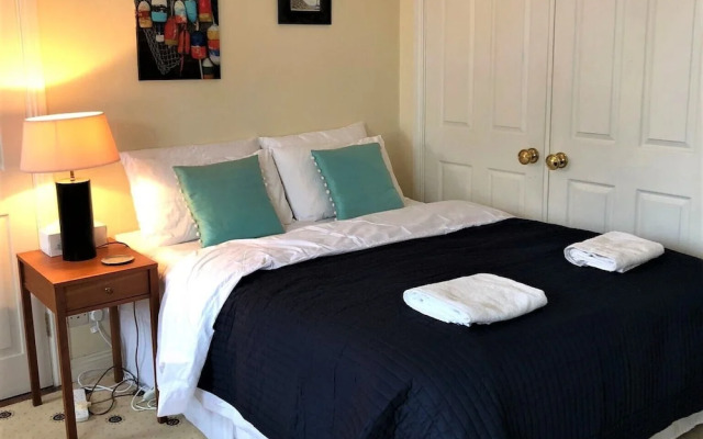 2 Bedroom Harbour View Apartment in Kinsale