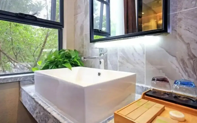 Immersing Hotel Guihu Branch