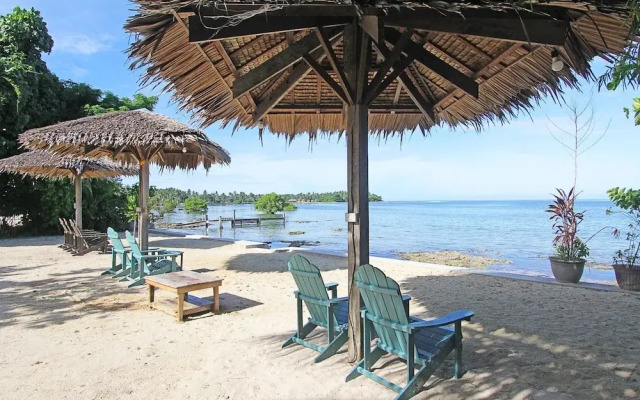 Jonas & Twins Resort