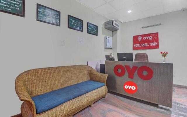 Oyo Flagship 92975 Hotel Small Town