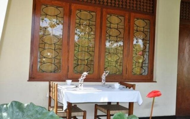 Royal Tourist Lodge