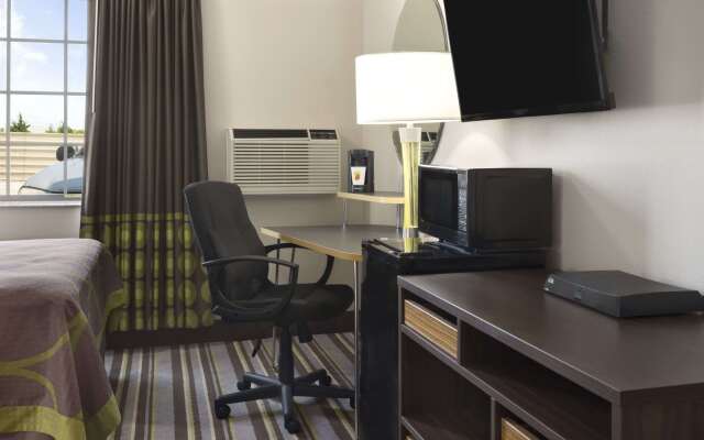 Super 8 by Wyndham Ardmore