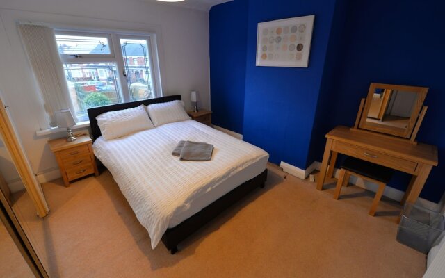 Boutique Hoiday Home In Coventry With Garden