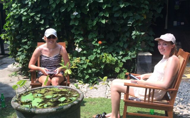 Mango Tree Dipudjo Homestay