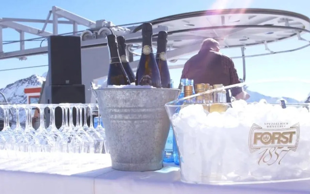 Glacier Hotel Grawand