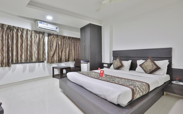 Hotel Nova Cross Road – Guest Rooms – Rajkot