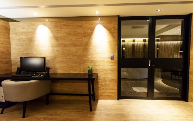 Lilai Travel - Lilia Motel