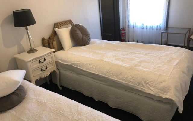 Toodyay Manor – Guest Rooms – Toodyay