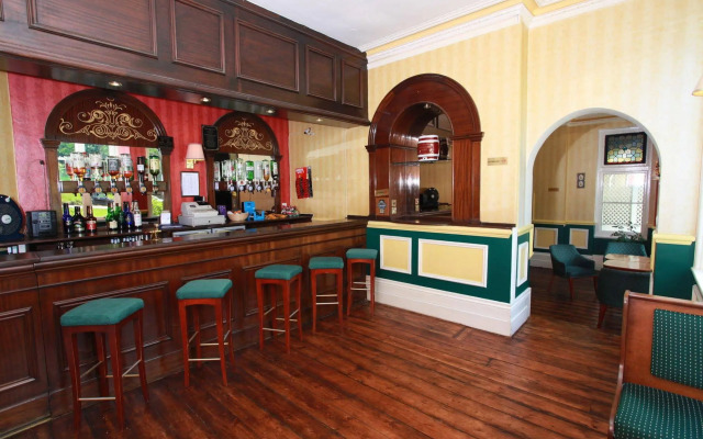 Russell Hotel