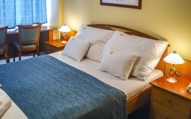 Világos Hotel Balatonvilágos