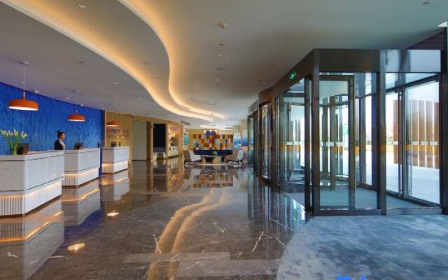 Holiday Inn Express Dalian Golden Pebble Beach