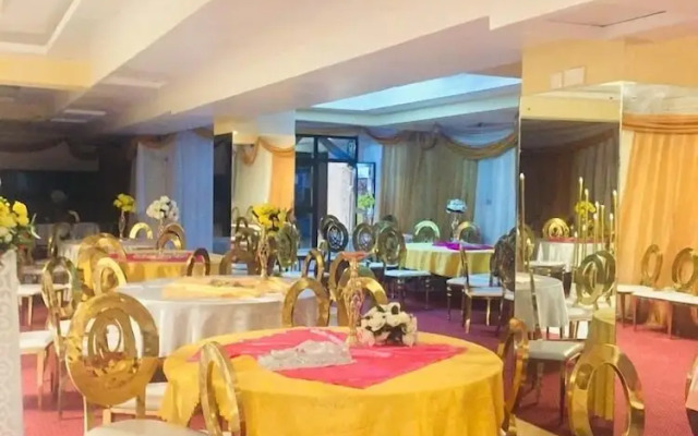 Nur Complex Hotel