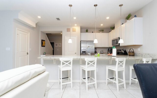 Four Bedrooms Townhome Close to Disney 5162a