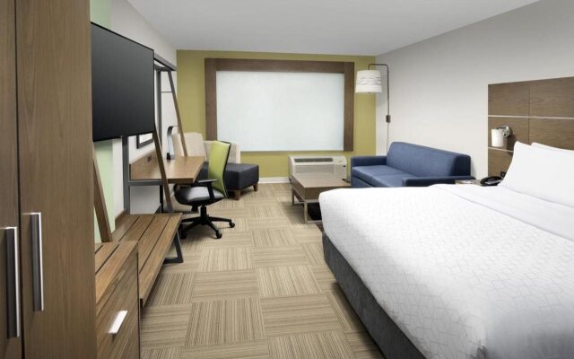 Holiday Inn Express & Suites Kingsland I-95-Naval Base Area by IHG