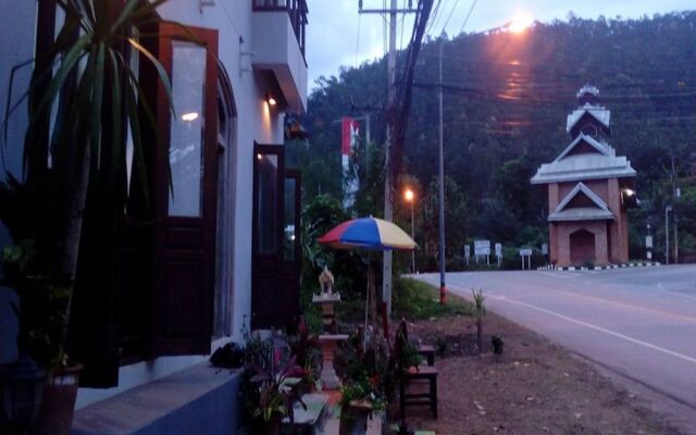 The Local Story Home Stay 2