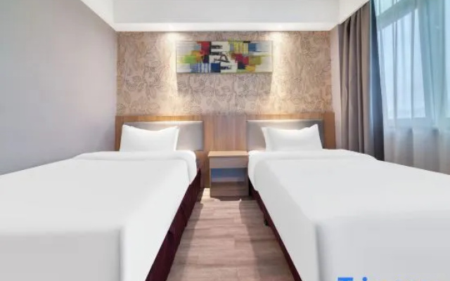 Woke Hotel (Linhai Yintaicheng)