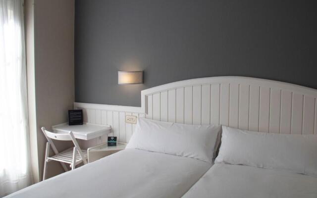 Alda Miramar Rooms