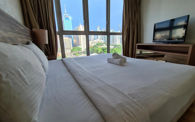 Regalia Residence KLCC View by ILuxHome – Guest Rooms – Kuala Lumpur
