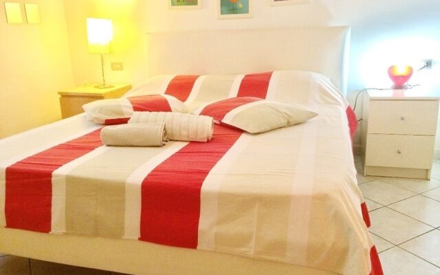 Apartment With Garden