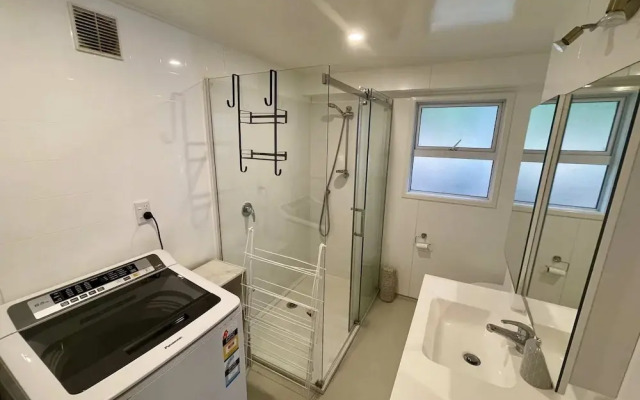 Centrally Located 1 Bedroom Apartment in Auckland