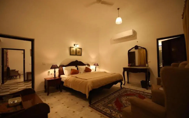 Roop Niwas Kothi, Near Mandawa