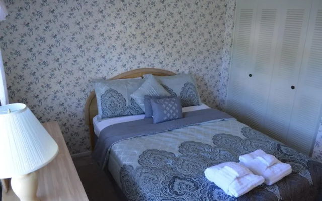 Beautiful 2 Bedroom 2 Bath Condominium