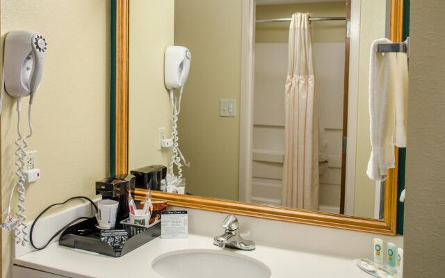 Quality Inn & Suites Medina - Akron West