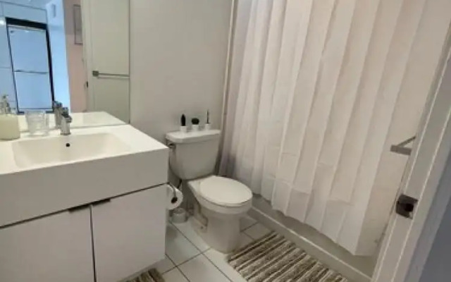 Toronto Escape - The Jasper Suite