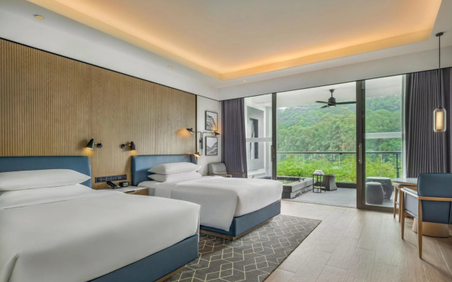 Sheraton Maoming Hot Spring Resort – Guest Rooms – Maoming