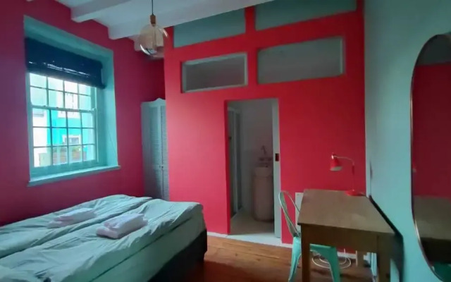 Purple Pearl at Bokaap