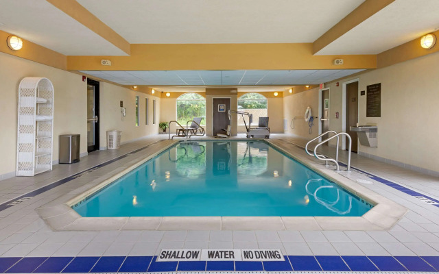 Comfort Inn & Suites Wilkes Barre - Arena