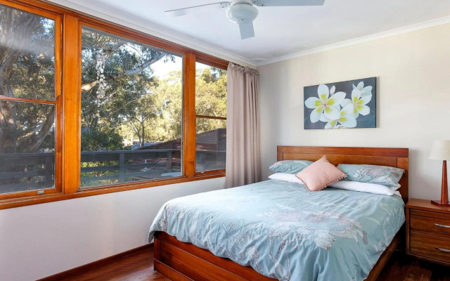 Gumtree Cottage Hawks Nest – Guest Rooms – Hawks Nest