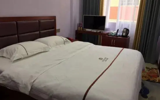 Xinxin Hotel Xingyi