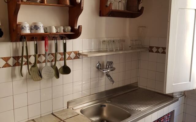 Dei Neri White Apartment