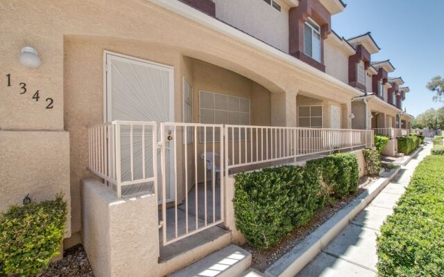 Beautiful Townhome with Pool