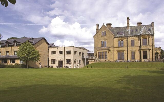 The Oaks Hotel
