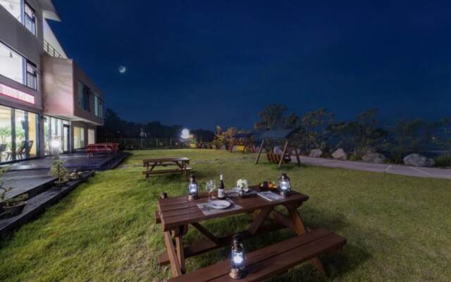 Seogwipo Gongcheonpo Villa Pension